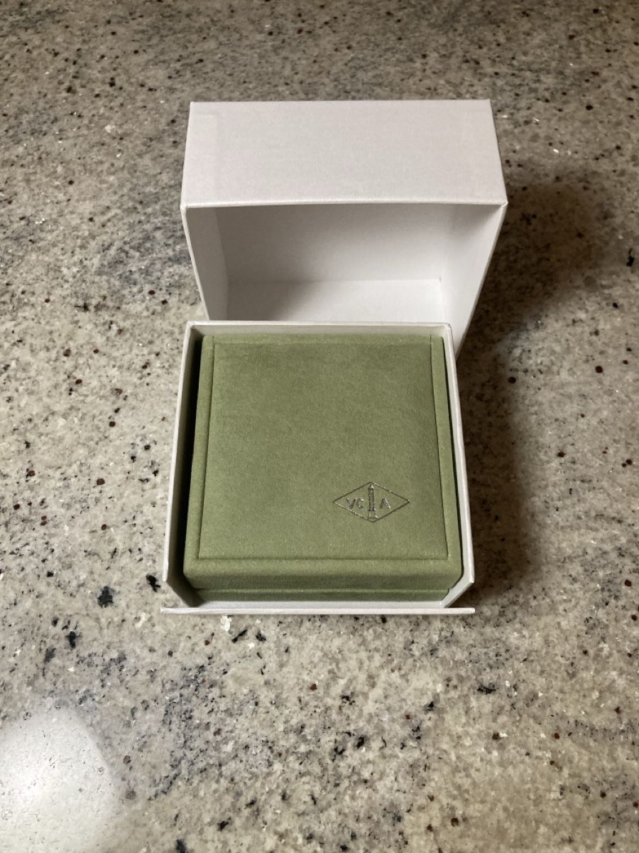 Schmuckkästen: Van Cleef & Arpels Jewelry Box - Original - Small – Neu (gemäss Beschreibung) aus Genève von arisol 2