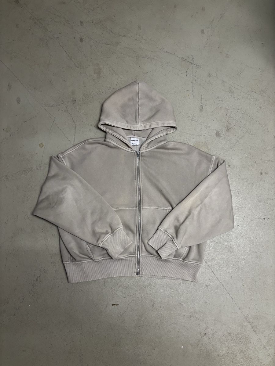 Maglioni & Felpe: Bershka Zip Hoodie  – Usato da Sissach venduto da Geopatral