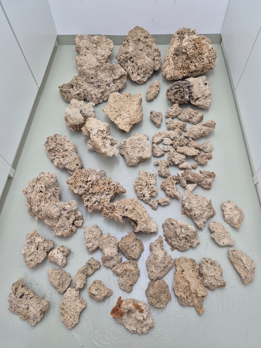 Mineralien & Heilsteine: Tuffsteine – Gebraucht aus Herzogenbuchsee von Sandra2805