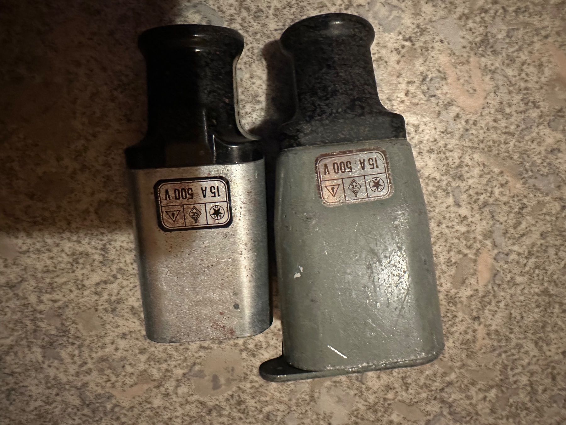 Spine: Stecker/ Kupplung J15 4 Polig – Usato da Huttwil venduto da Bolpa 5