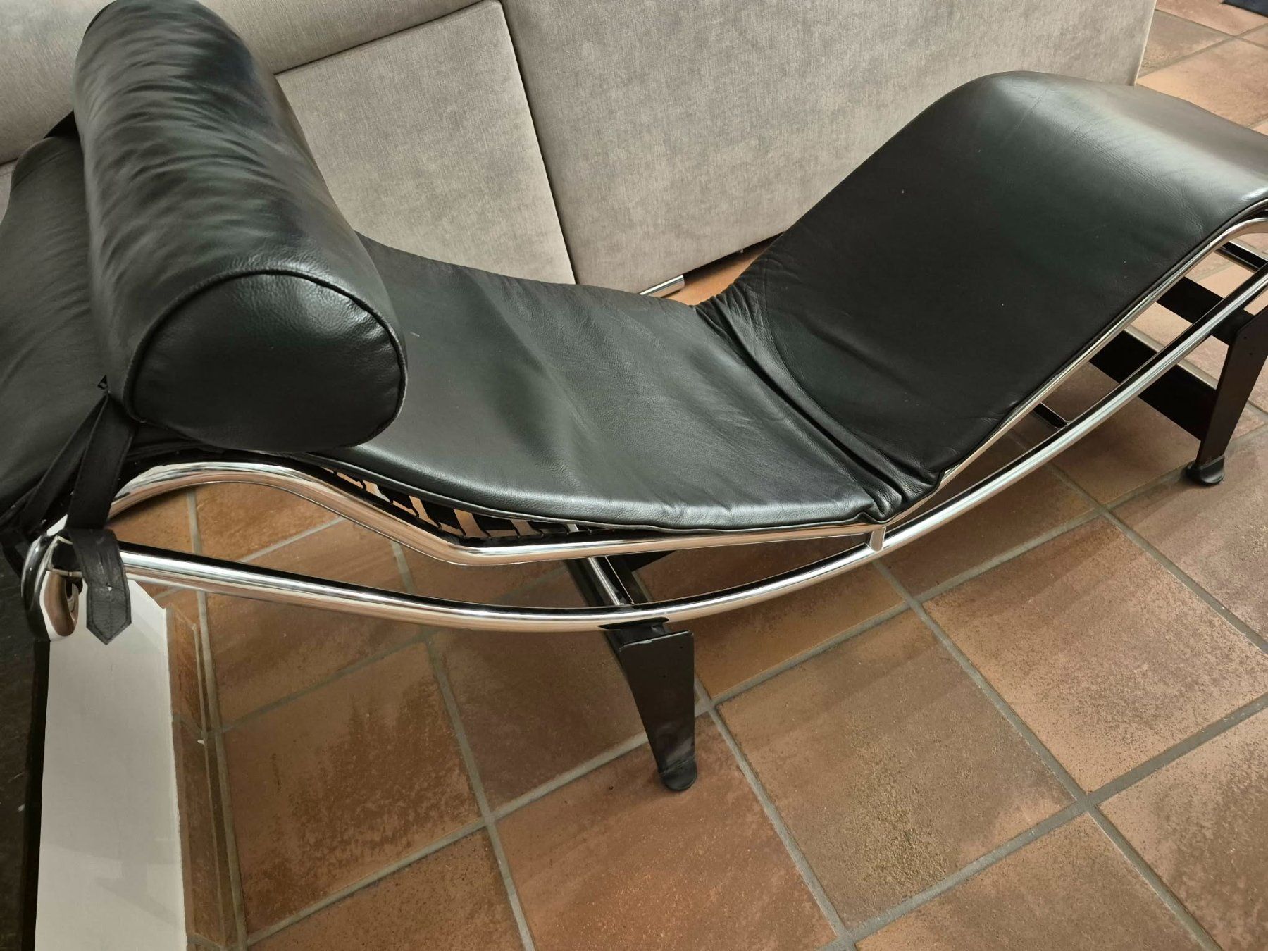 Liegen & Liegestühle: Le Corbusier LC4-Replika – Gebraucht aus Grüningen von bestak1 4