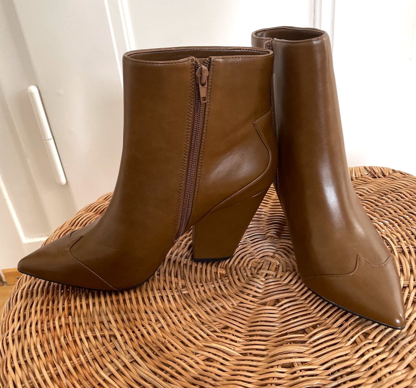 Scarpe da donna: Charles & Keith booties, 40 – Nuovo (secondo la descrizione) da Zürich venduto da aliiix 2