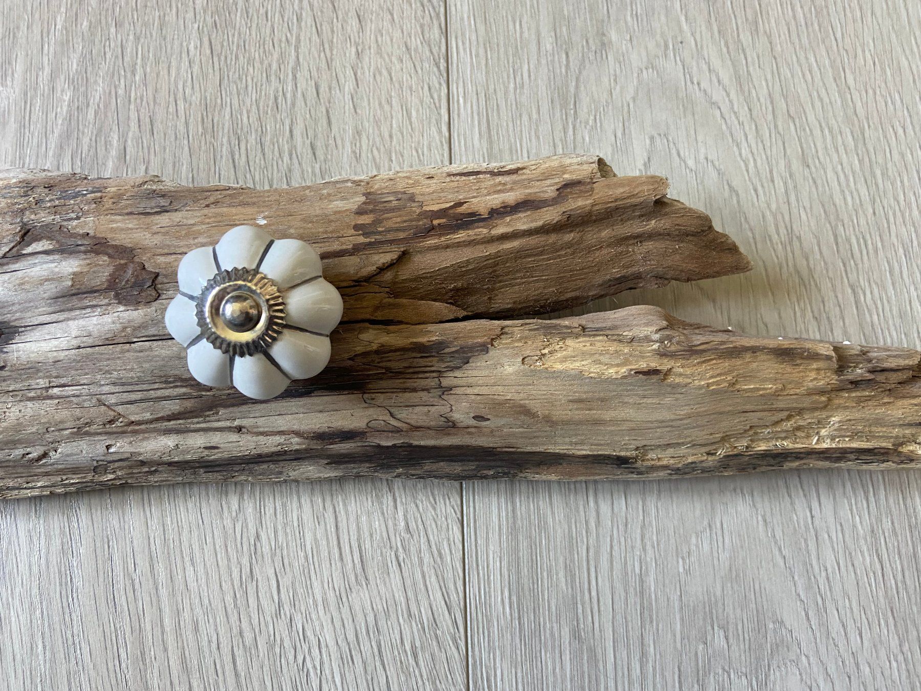 Guardaroba: Shabby Chic Garderobe Aufhängung – Usato da Unterkulm venduto da esco 1
