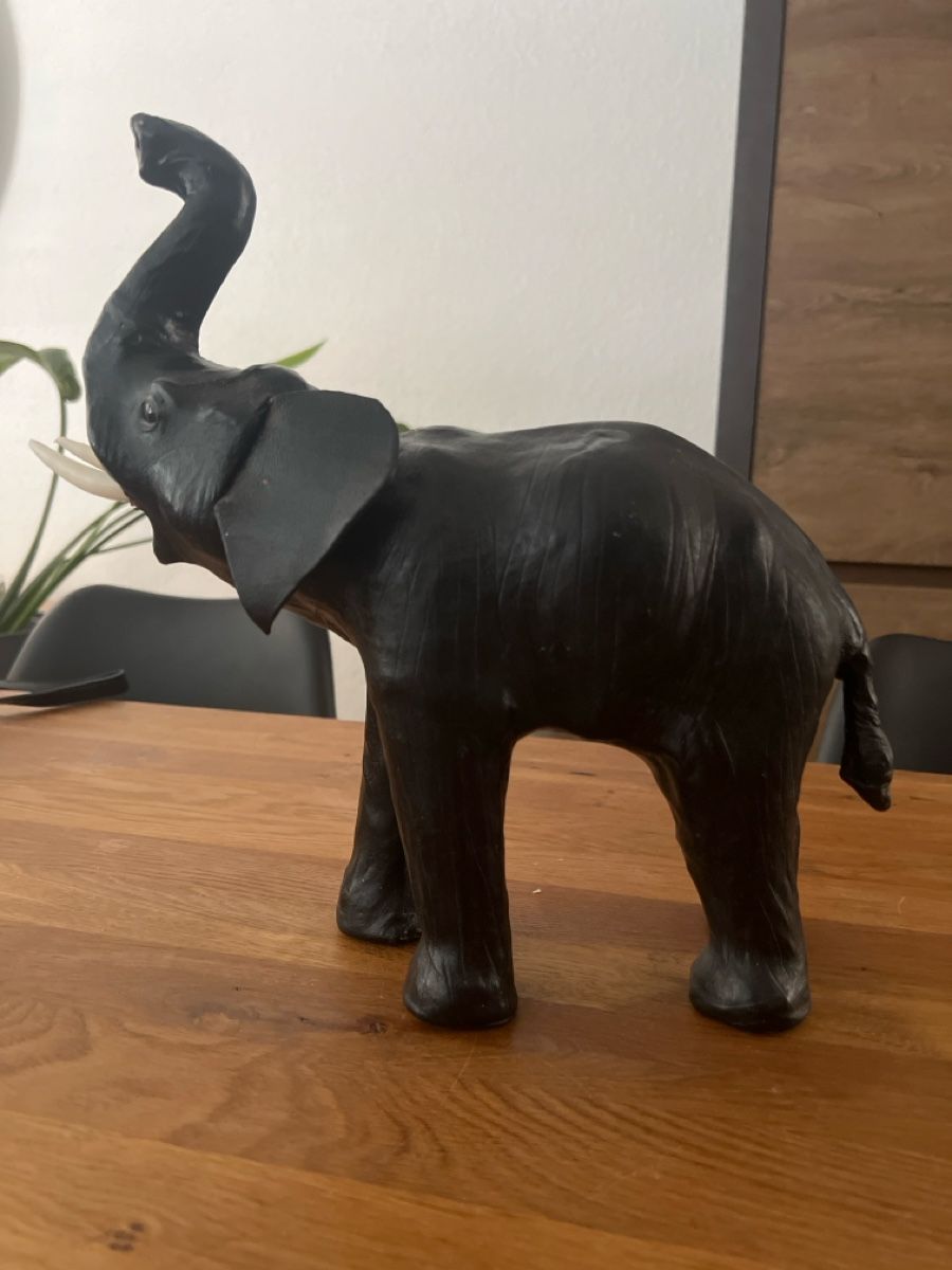 Alle Dekorationen: Deko Elefant schwarz – Gebraucht aus Uznach von Apuutze 1