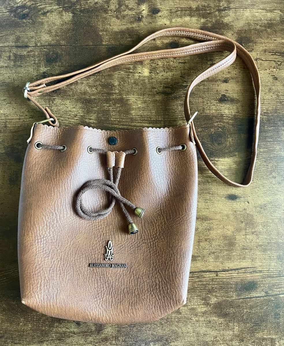 Altro in  Abbigliamento & Accessori: Sac à main Alessandro Magnani – Nuovo (secondo la descrizione) da Chêne-Pâquier venduto da ofly_1987 1