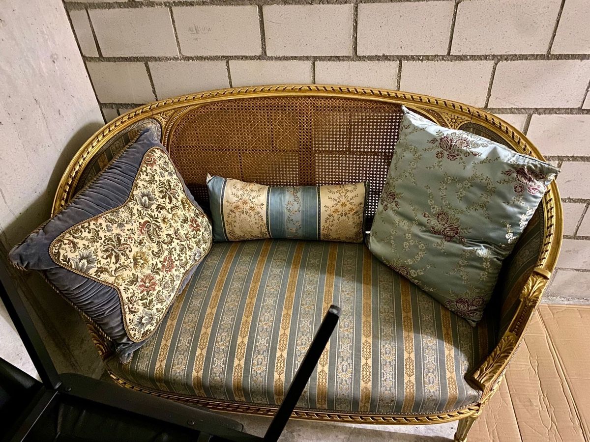 Divani: Couch und Stuhl – Usato da Buchs AG venduto da vts_474