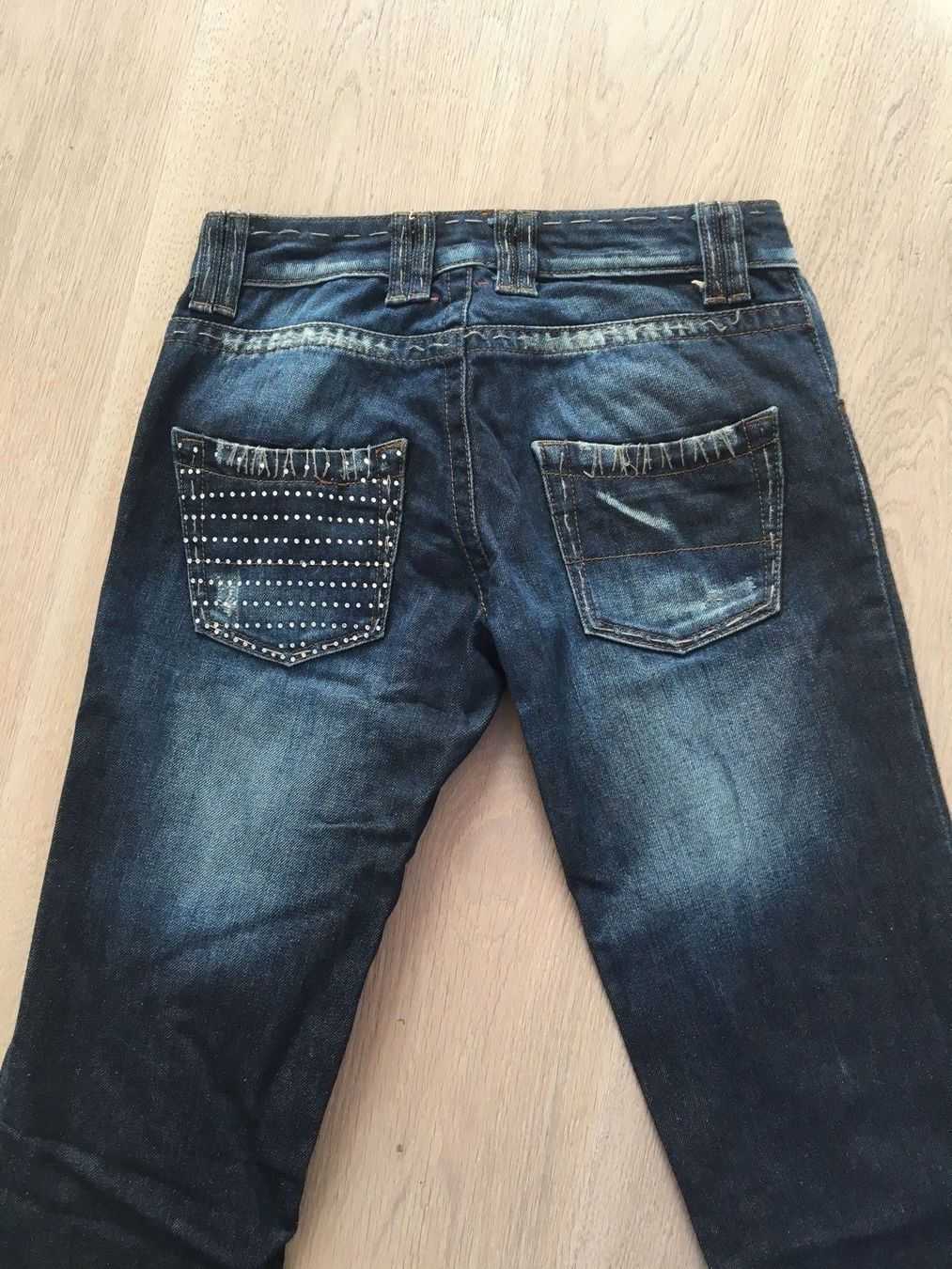 Jeans: Coole Jeans mit Glitzerapplikation Gr 36 – Usato da Winkel venduto da Flyhy2020 1
