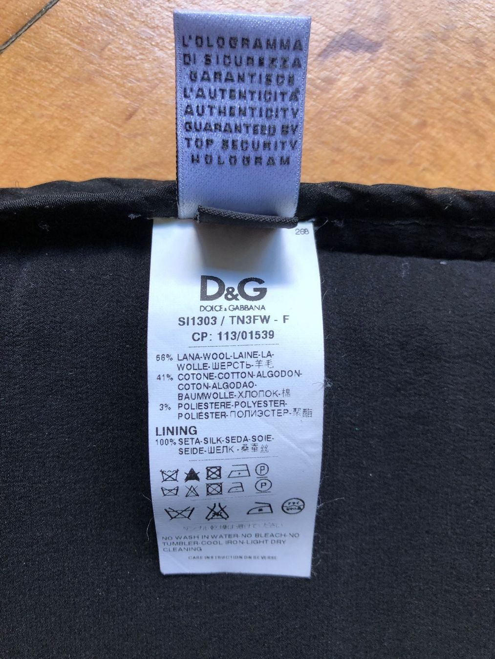 Dolce & Gabbana Gonne: Kurzer Rock Dolce & Gabbana schwarz – Usato da Zürich venduto da MakasoZH 6