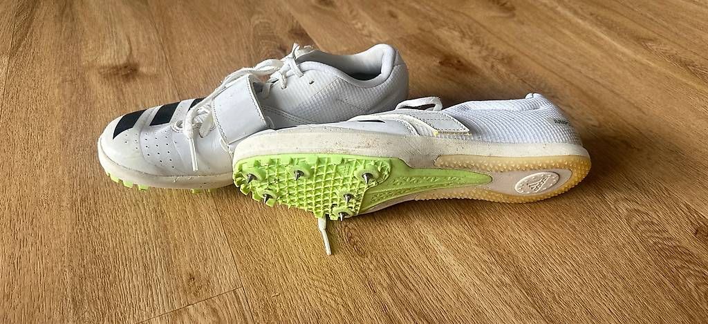 Scarpe da uomo: Nagelschuh Weitsprung/Stabhochsprung – Usato da Mümliswil venduto da Patrizia082 1