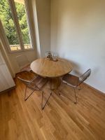 Table à manger ronde en bois massif — Comme neuve
