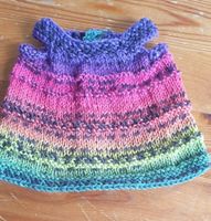 Handgestricktes Puppenkleid, bunt, Gr. 35 - 40 cm