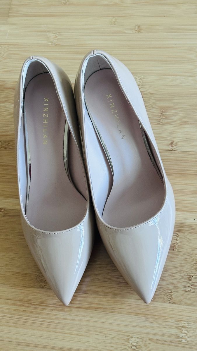 Pompe & Parti di ricambio: Wide feet? No problem! Beige Pump heels, size 39 – Nuovo (secondo la descrizione) da Nidau venduto da son_9tqr 3