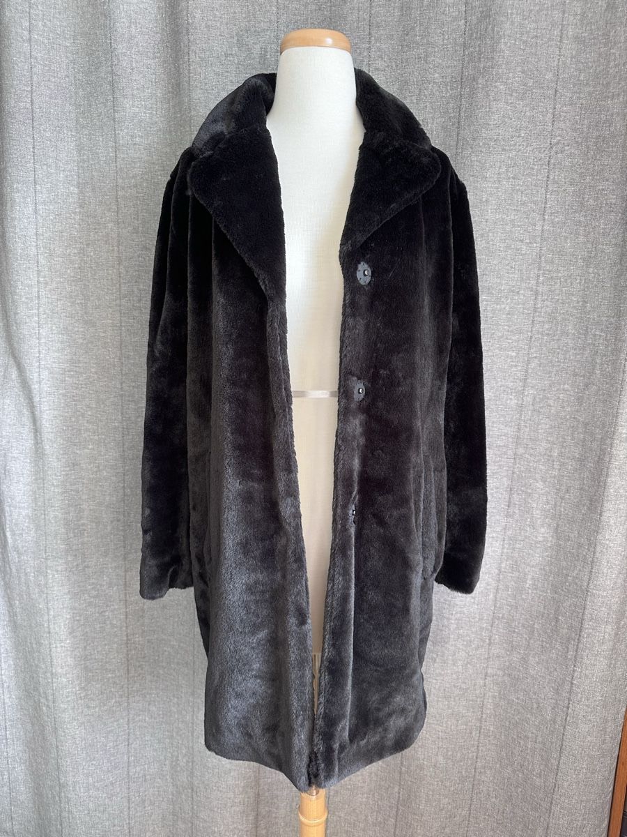 Cappotti: Faux Fur Mantel – Usato da Uitikon Waldegg venduto da MGC