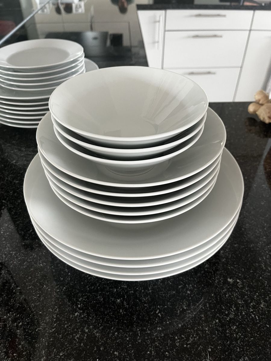 Ikea Assiettes: Ikea Teller Set Weiss – D'occasion à Volketswil par edo_lb9x