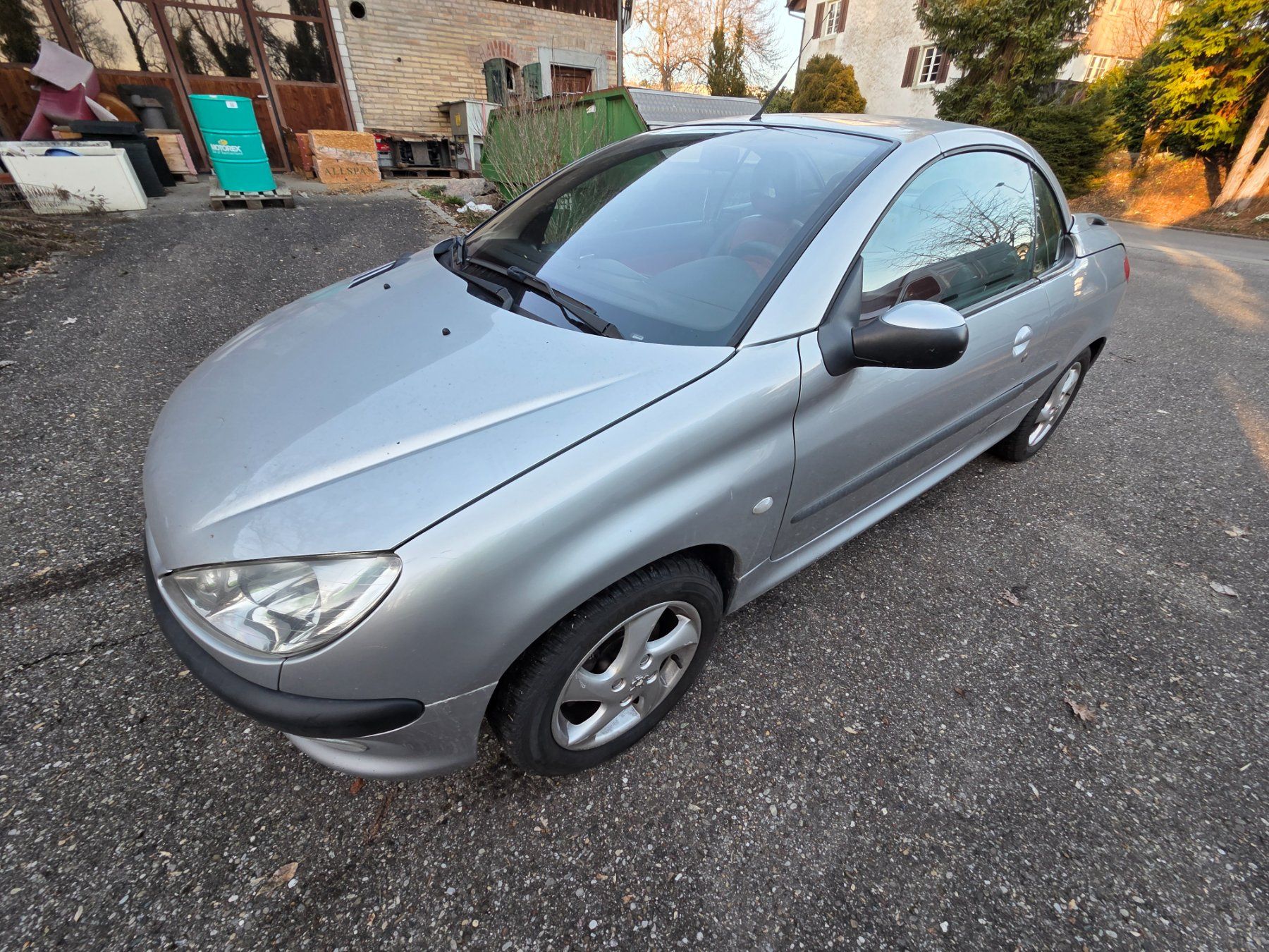 Peugeot Automobili: Peugeot 206  Cabriolet, Lederausstattung – Usato da Küsnacht ZH venduto da itslive 4