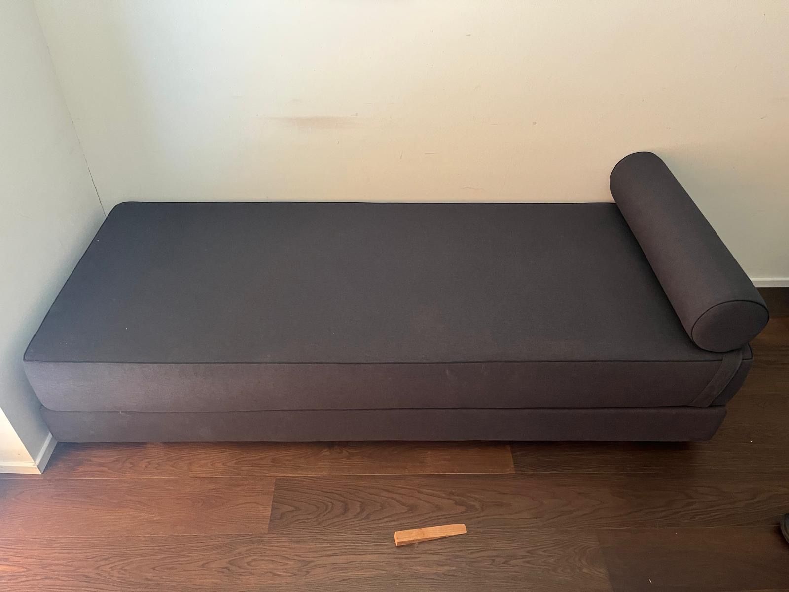 Softline Chaises longues: Neuwertiges Schlafsofa Gästebett, daybed, Lubi Softline – Neuf (Voir description) à Münchenstein par Ladypink7