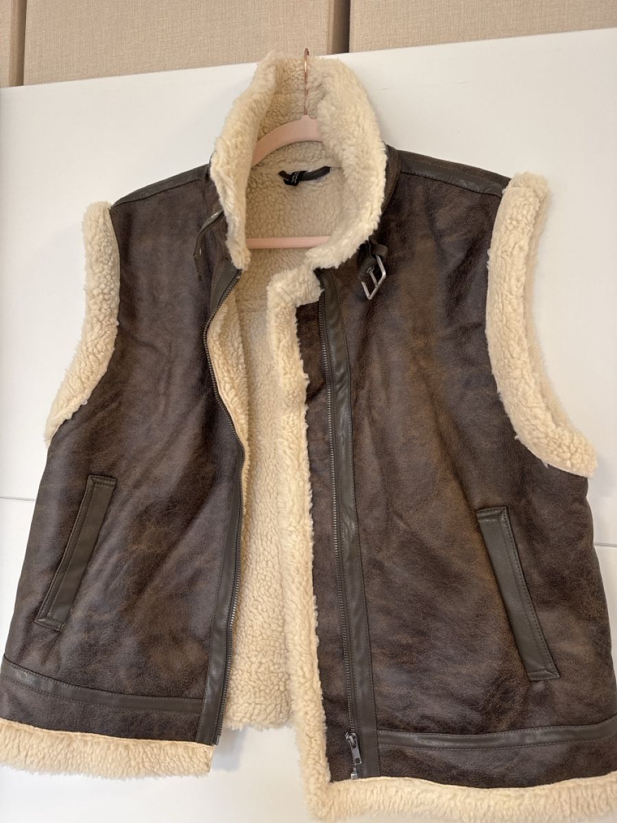 Gilets & Westen: Winter Faux Leather Vest Shearling Lining M - Warm! – Gebraucht aus Beringen von Edu-Nati 1