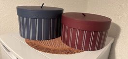 2 Geschenkboxen, rund