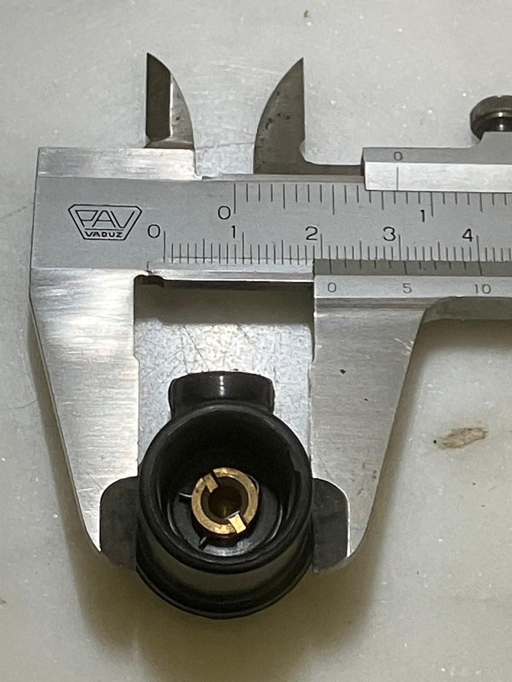 Mofa-Ersatzteile: Bakelit Kerzenstecker, Made in Germany, Oldtimer – Gebraucht aus Regensdorf von 7ws8 5