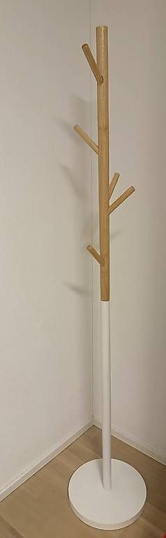 Autres décorations & accessoires: Kleiderständer – D'occasion à Embrach par roc_2y95