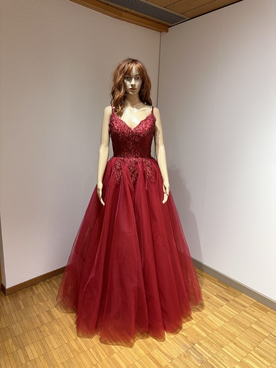 Vestiti: Abendkleid Ballkleid Rot Spitzenbesatz Grösse S – Nuovo (secondo la descrizione) da Appenzell venduto da mir_rqn6 4