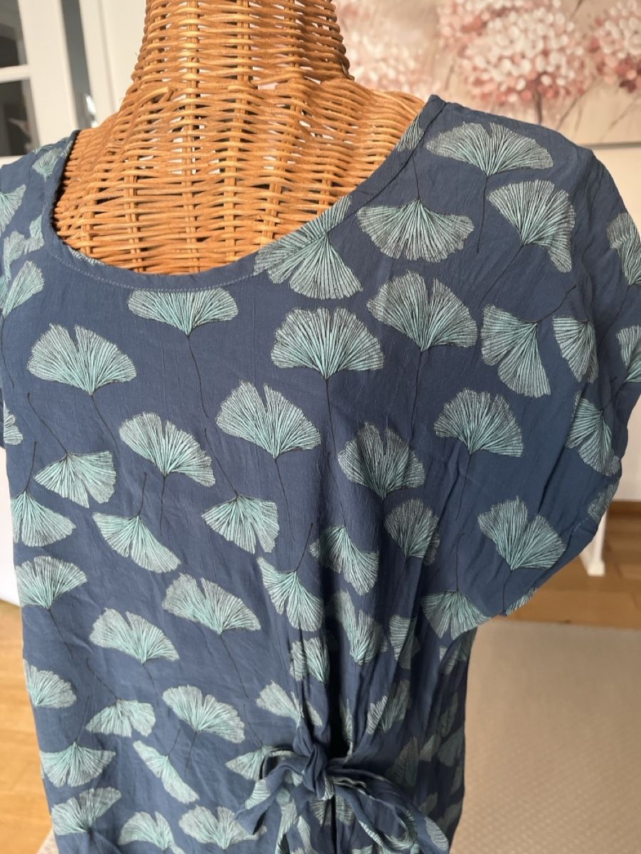 Tops: Masai Oberteil Ginkgo Muster, M – Gebraucht aus Solothurn von Bobesch08 1