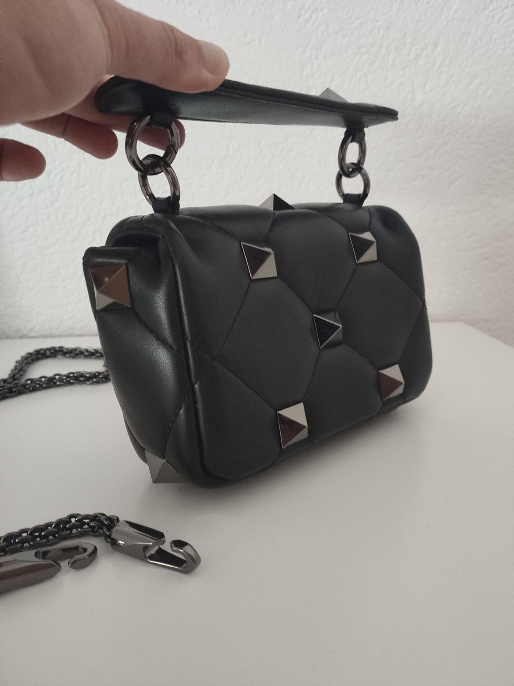 Valentino Borse da donna: Valentino Garavani roman shoulder stud bag mini – Nuovo (secondo la descrizione) da S. Vittore venduto da dbu_2h86 1