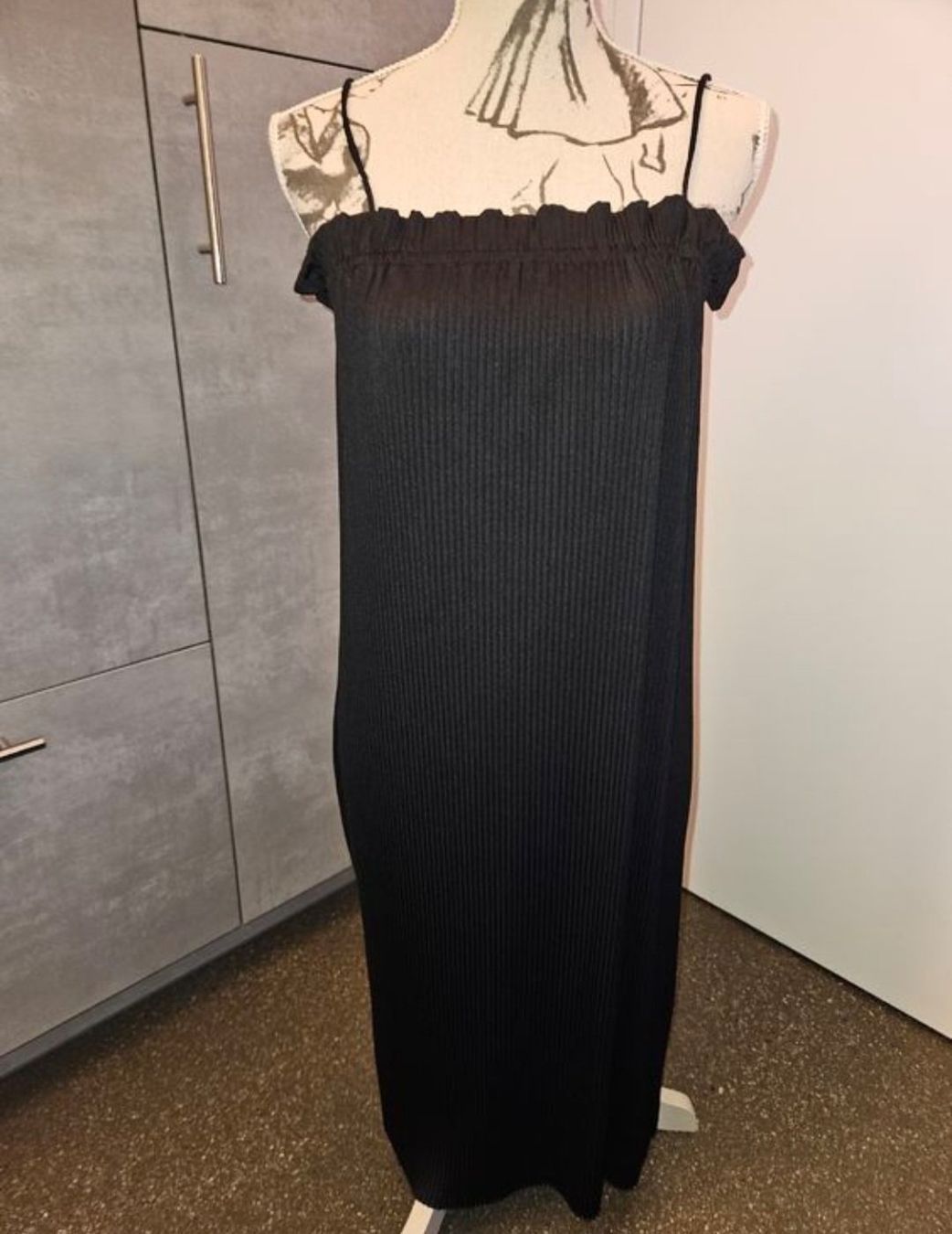 H&M Vestiti: Sommerkleid Schwarz, Gr. S H&M – Usato da Ormalingen venduto da nomolnoi 1
