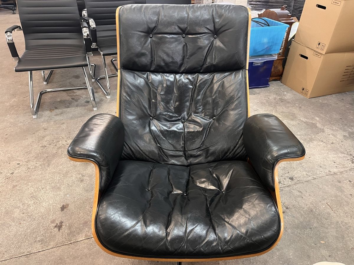 Sessel: Alter Designerstuhl mit Hocker – Gebraucht aus Muri AG von Philipp27LMW 3