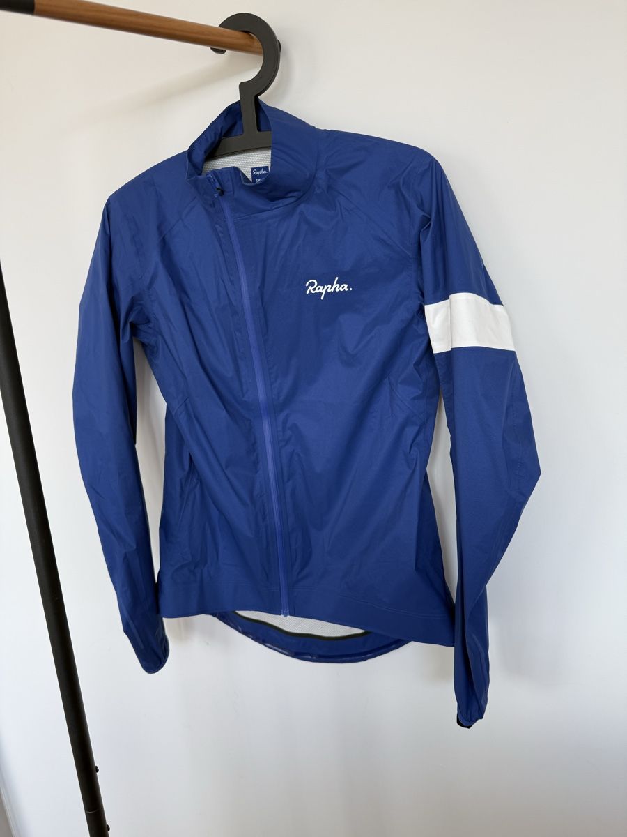Rapha Giacche: Rapha Core Rain Jacket II Blue Size S NEW – Nuovo (secondo la descrizione) da Zürich venduto da ljjud