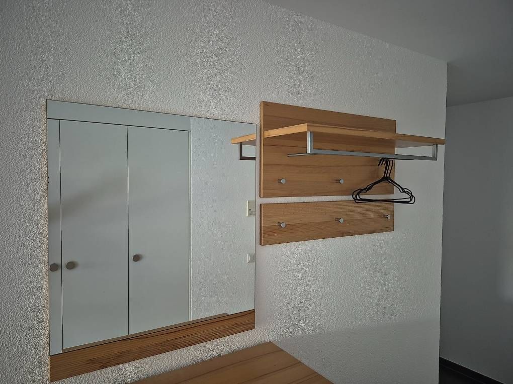 Garderobe: Garderobe mit Sitzbank – Gebraucht aus Arbon von xy1001 2