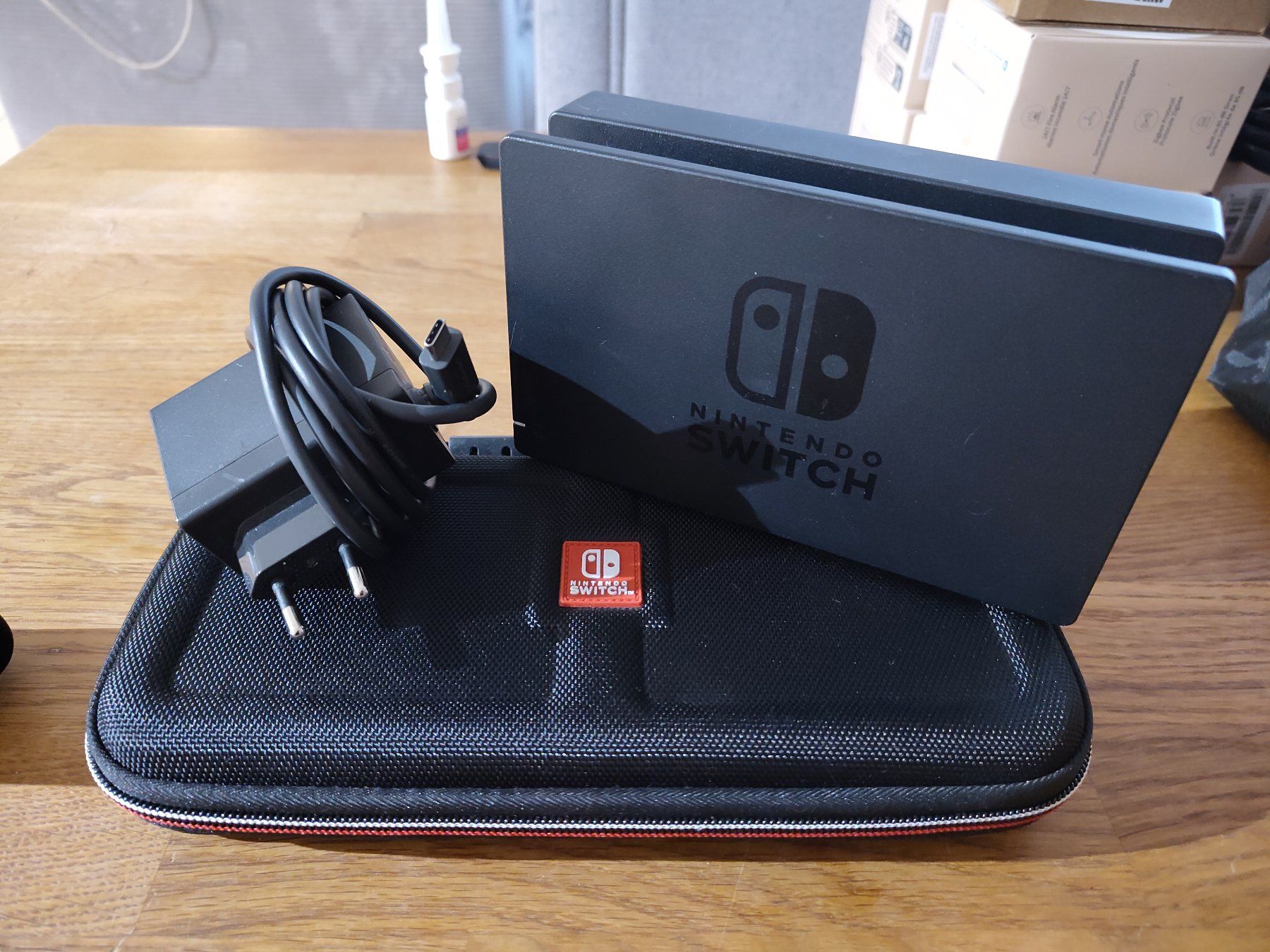 Nintendo Console: Nintendo Switch Konsole mit Zubehör – Usato da Rüdtligen venduto da Second2299 1
