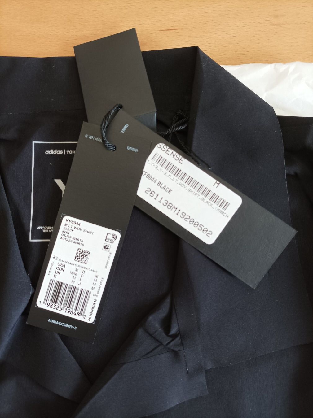 Adidas Lotti di vestiti: Adidas Y-3 Ultralight Woven - ensemble taille M – Nuovo e nell'imballaggio originale da Neuchâtel venduto da fin_n66k 2