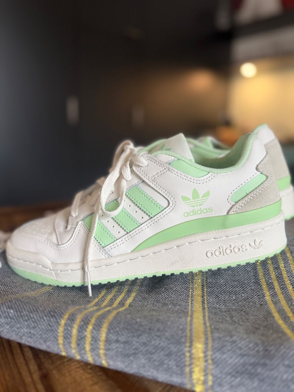 Adidas Scarpe da donna: Sneaker von Adidas – Nuovo (secondo la descrizione) da Mollis venduto da Gizmo710