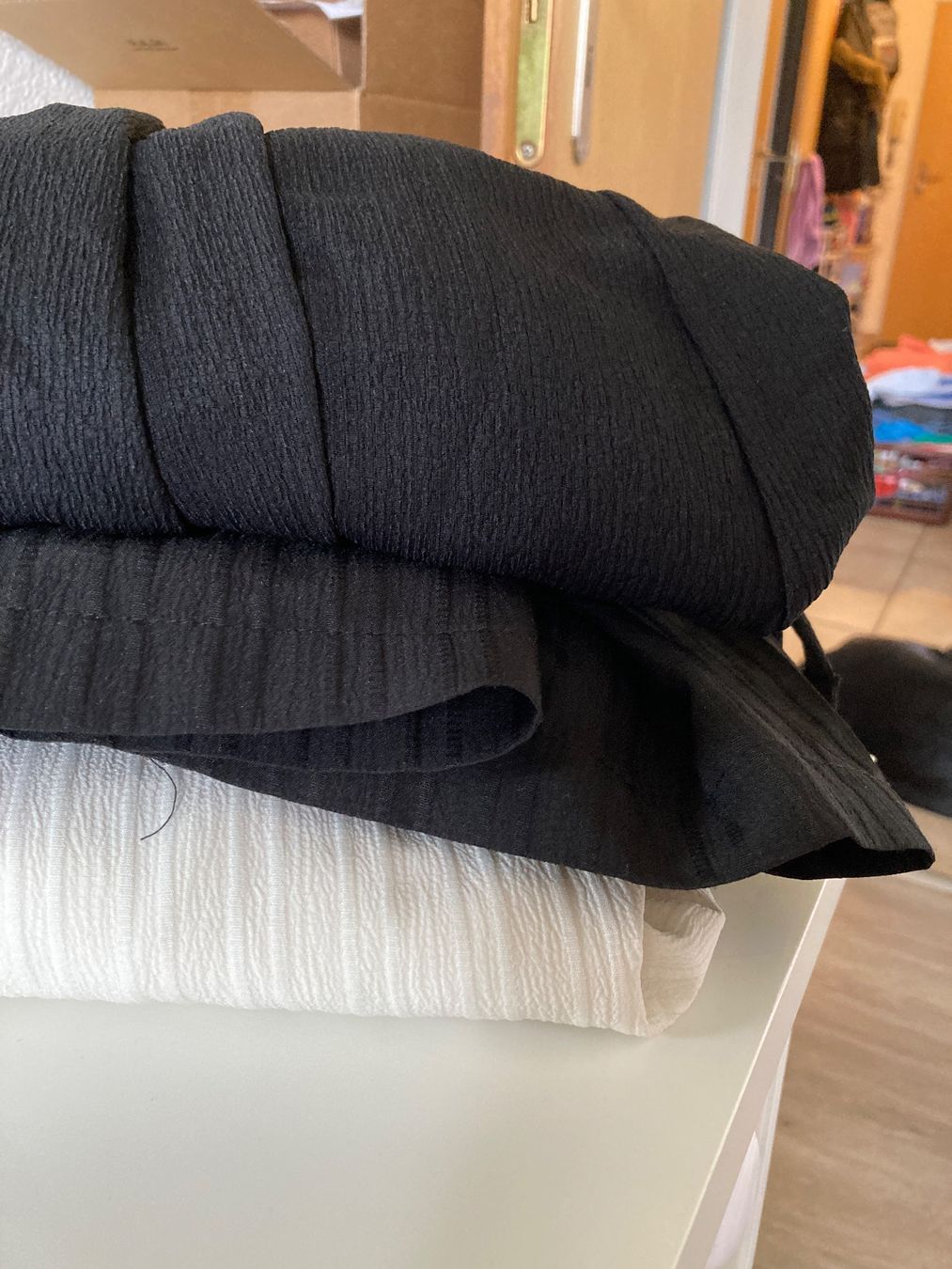 C&A Lotti di vestiti: Hosen 2-3XL (Paket) – Usato da Dagmersellen venduto da RamonaJohann