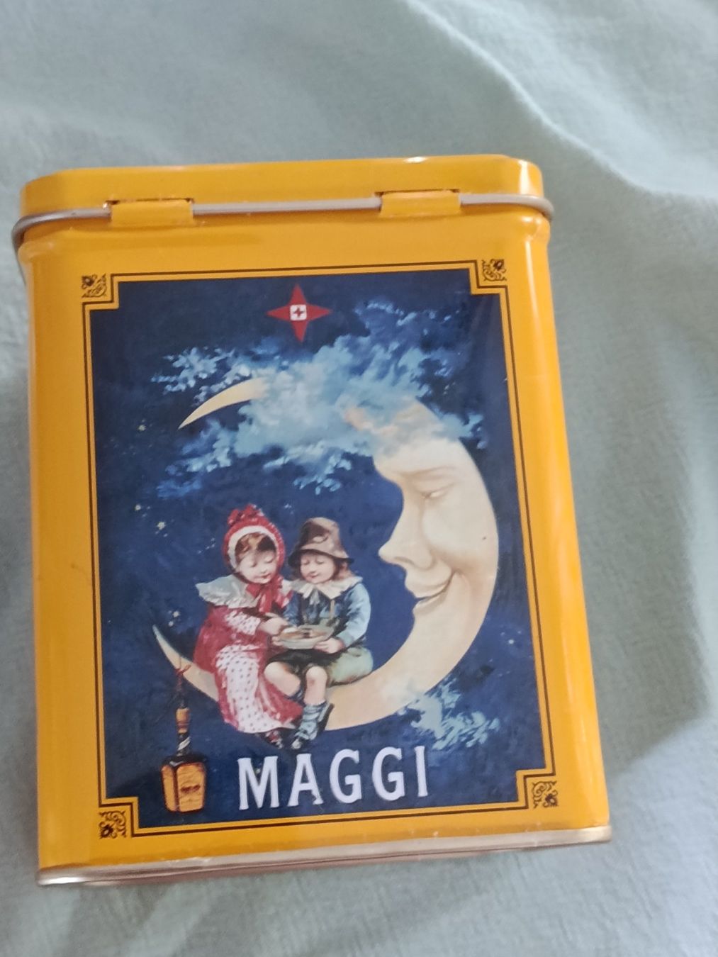 Toutes les décorations: Blechdose Maggi – D'occasion à Au SG par Hoffnungsstreifen 1