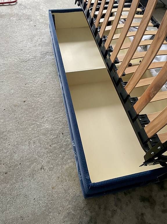 Divani: Bettsofa mit Duvetkasten – Usato da Köniz venduto da renoo 2