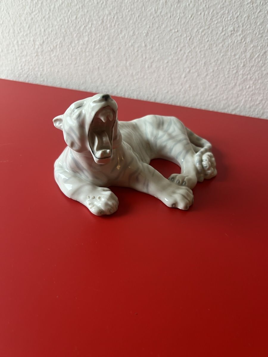 Statuette: Porzellan Figur – Usato da Zürich venduto da jao_2bx7 3