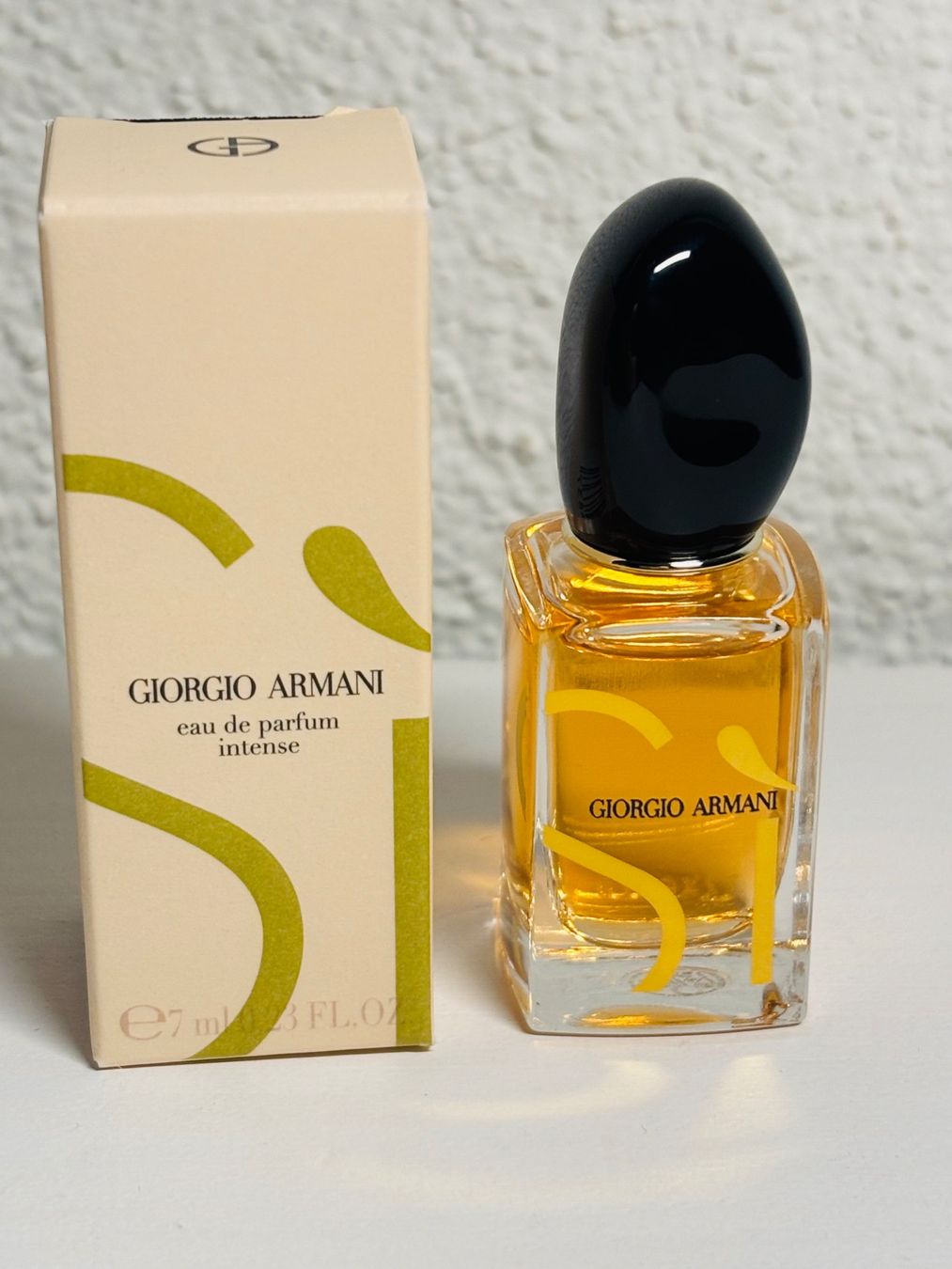 Armani Profumi & Eau de Toilette: Armani SI Intense EdP 7 ml Miniatur NEU – Nuovo e nell'imballaggio originale da Gossau SG venduto da Parfum_and_Co 2