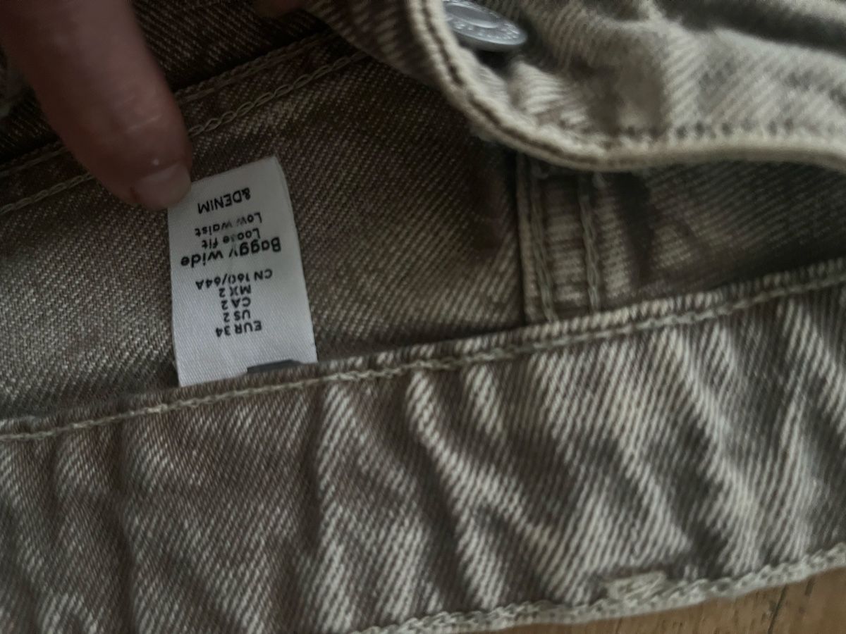 Lotti di vestiti: Bershka Oberteil Schlangenprint mit Hose  – Nuovo (secondo la descrizione) da Olten venduto da sae_82z2 5