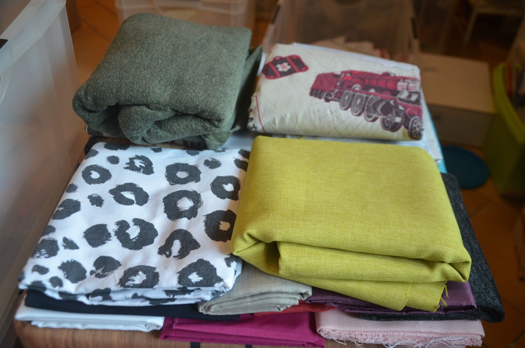 Tessuti: STOFF RESTE - MEHR 3KG – Nuovo (secondo la descrizione) da Chiasso venduto da Dolly015 3