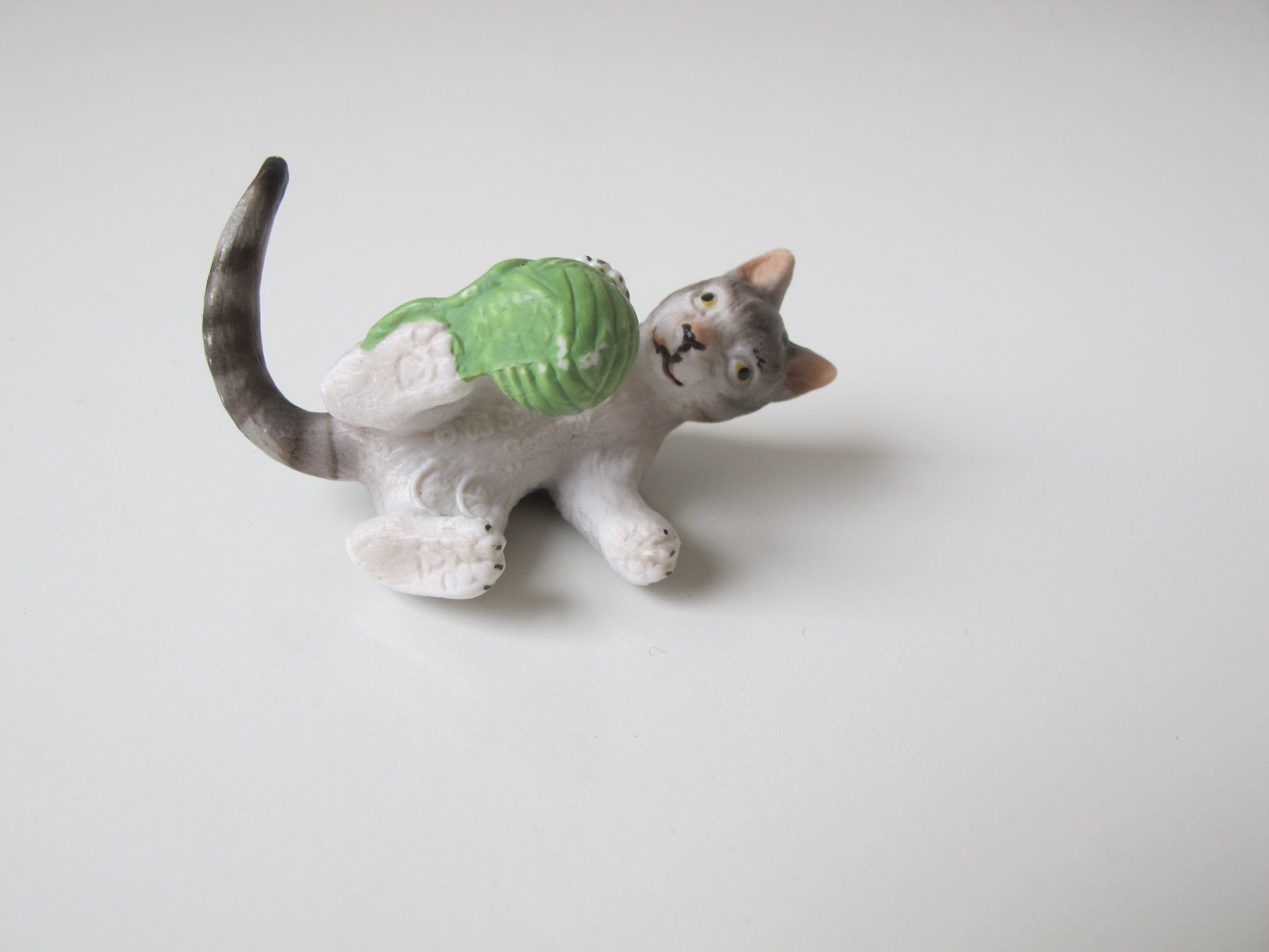 Schleich Statuette: Schleilch 14456 Kätzchen mit Wollknäuel – Usato da Vilters venduto da hedi00 5
