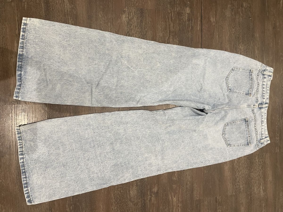 Shein Jeans: Damenjeans, hellblau, destroyed, Gr. L ab 4.- – Usato da Ennetaach venduto da Ustraessle 3