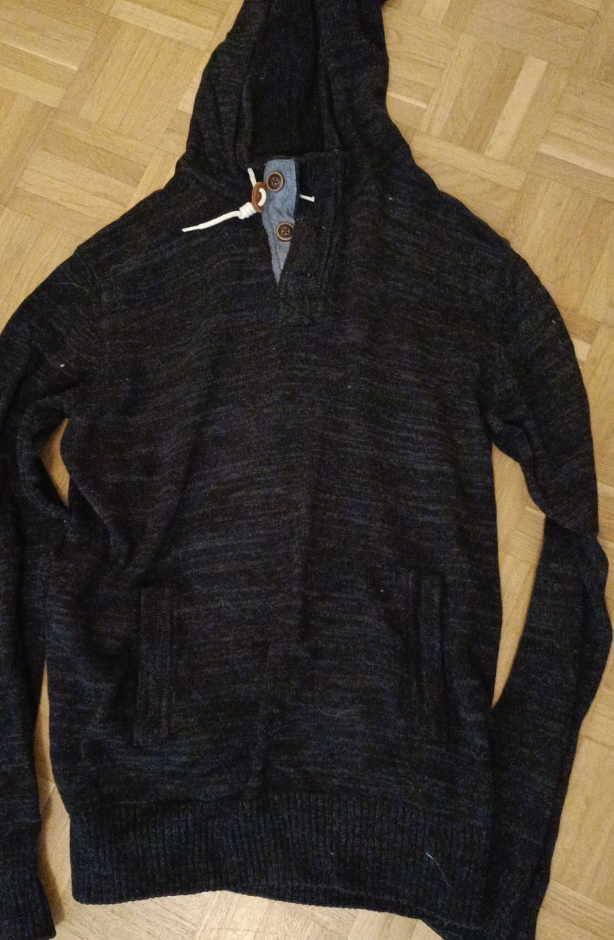 T-shirt: Pull à capuche H&M noir taille L – Usato da Le Grand-Saconnex venduto da Cornichon.Geek 2