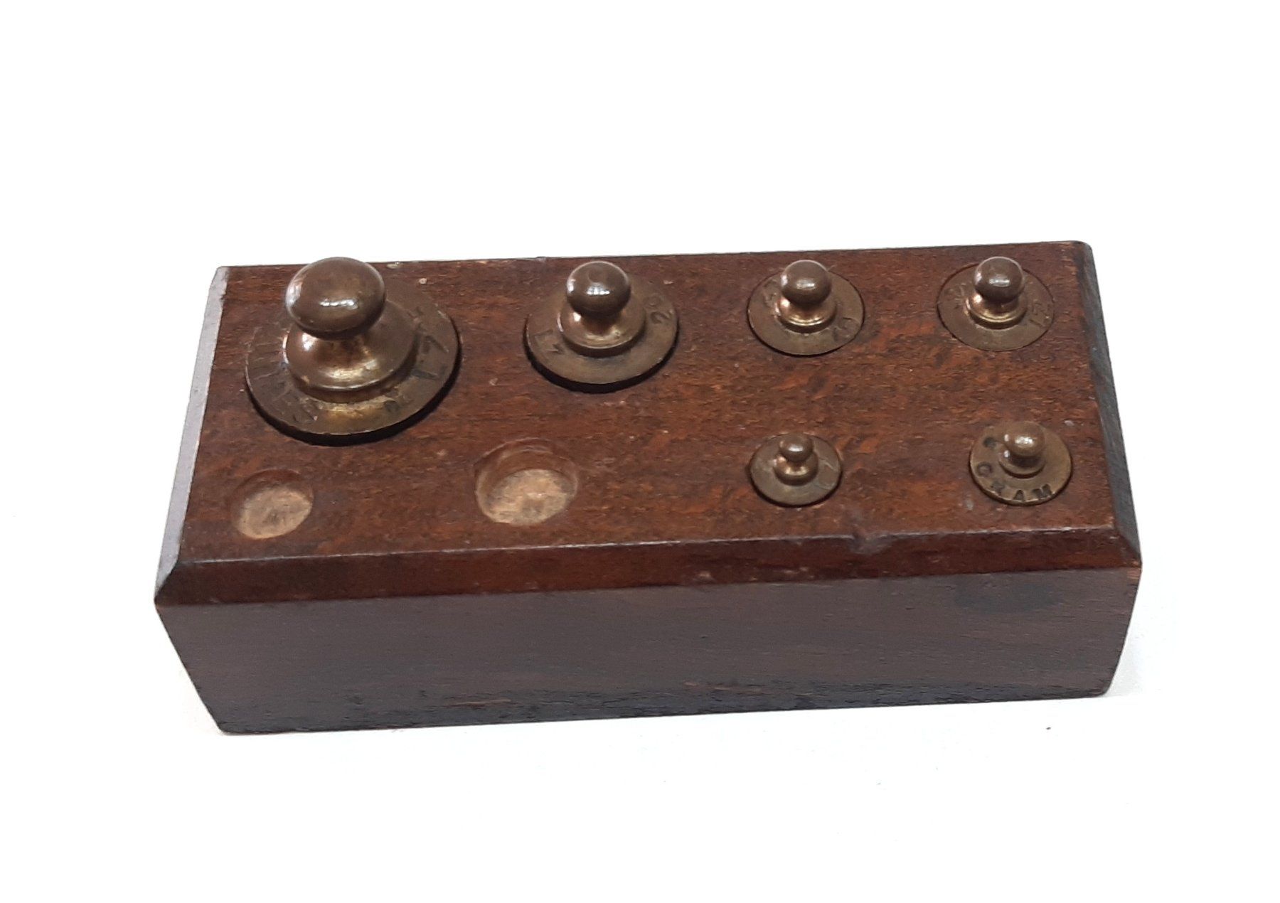 Misurare: Alte Messgewichte aus Messing -Poids de mesure anciens – Usato da Savagnier venduto da Marderuth 1