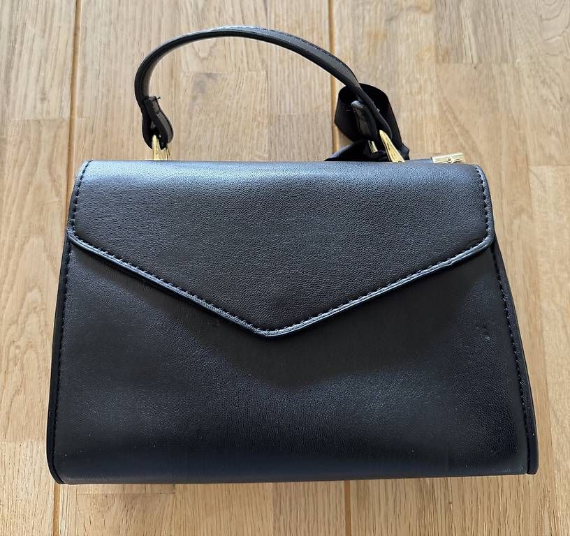 Taschen für Damen: Handtasche – Gebraucht aus Kriessern von c_n1 1