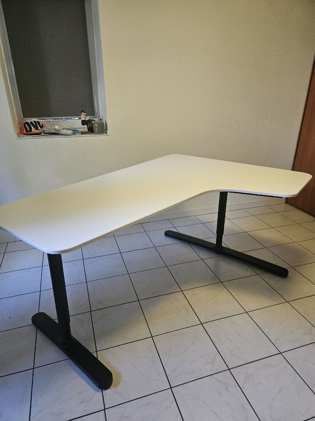 Ikea Bureaux: Schreibtisch - Ikea Bekant – D'occasion à Olten par Enea_c
