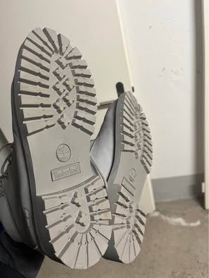 Timberland Herrenschuhe: Hellgrau Timberland Boots in 38 – Gebraucht aus Winterthur von Natcl 1