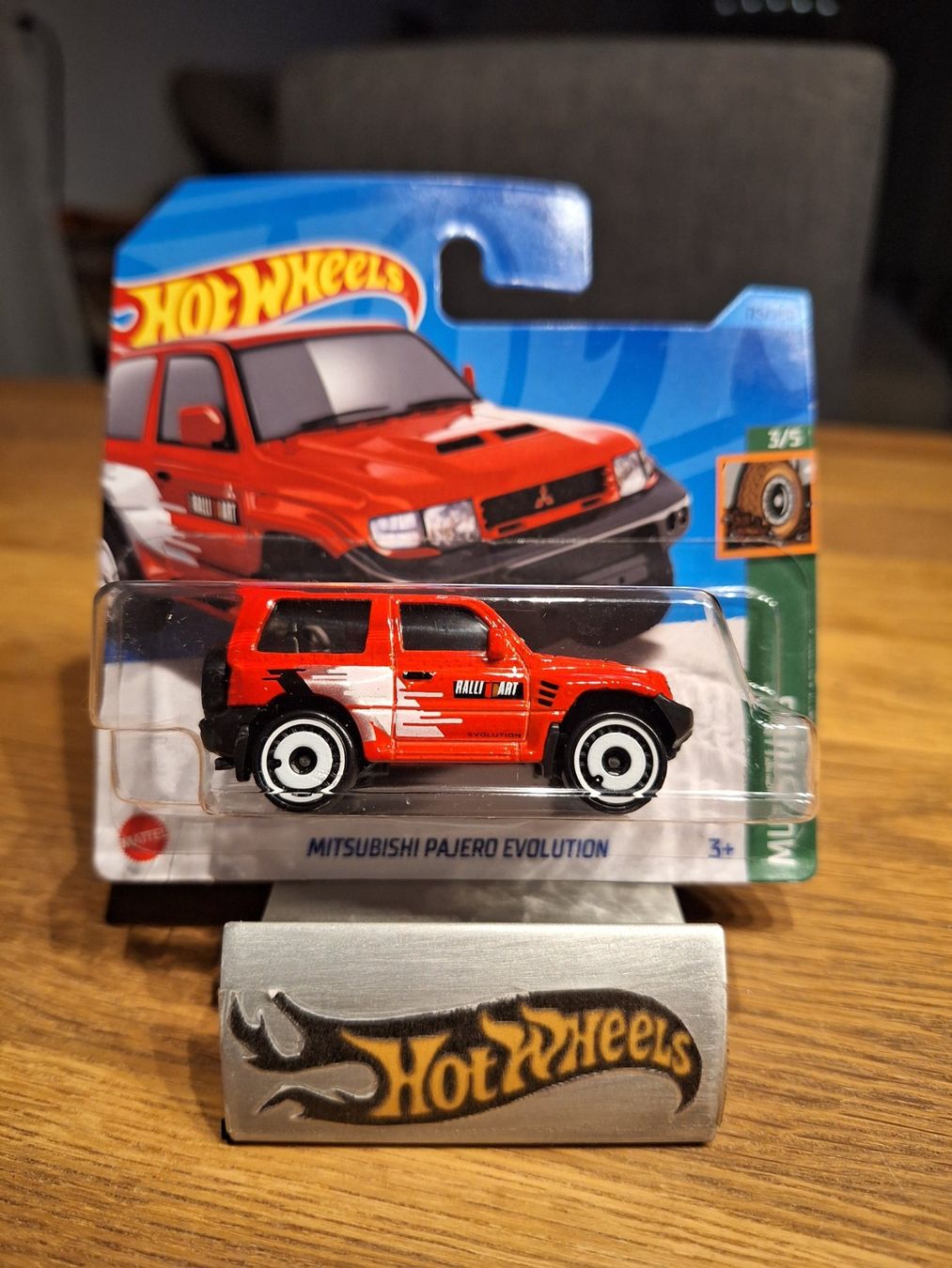 Hot Wheels Modellini d'auto: Hot Wheels Mud Studs 2023 Mitsubishi Pajero Evolution 3/5 S – Nuovo e nell'imballaggio originale da Adlikon venduto da Mmartin0