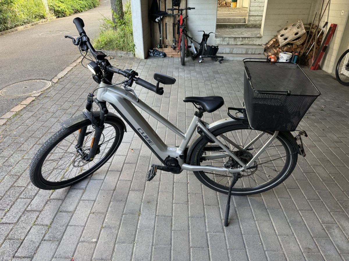 Cube Vélos: CUBE Kathmandu Hybrid 45 750 – D'occasion à Baden par gustloff